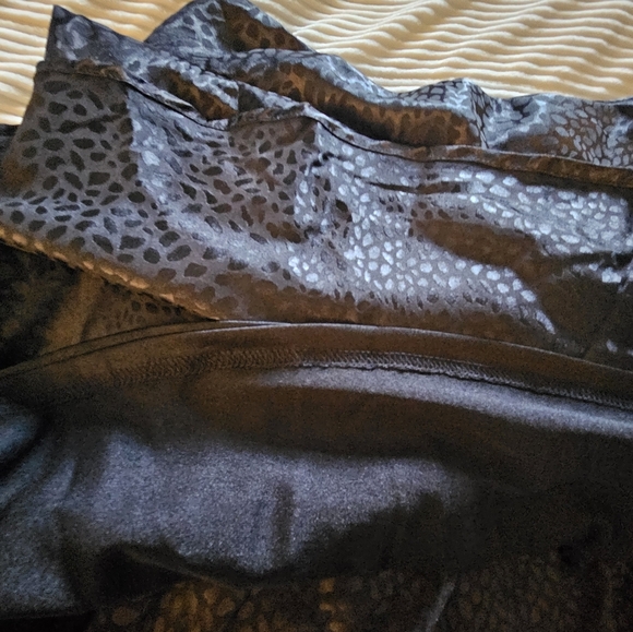 Entro Elegant Black Leopard Print Skirt Size L - Picture 9 of 10